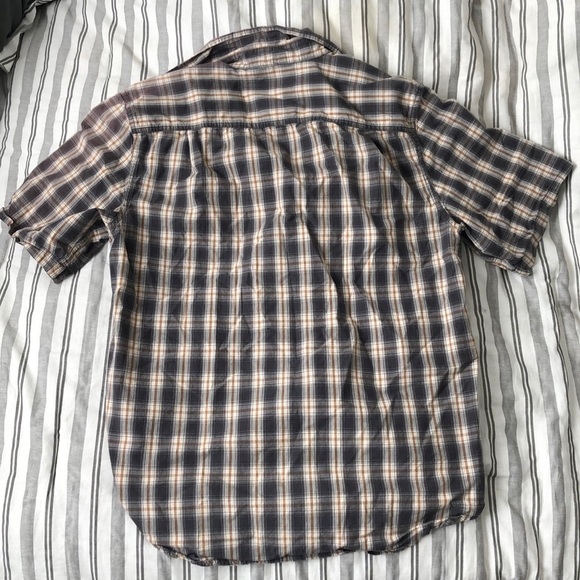 Men’s Carhartt shirt - Picture 3 of 3